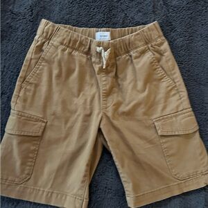 Youth 10/12 Tan Cargo Drawstring Shorts.
This is a big kid , youth